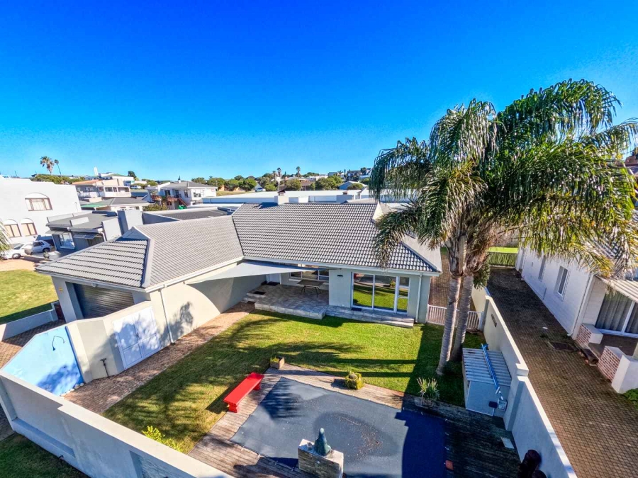 3 Bedroom Property for Sale in Stilbaai Wes Western Cape